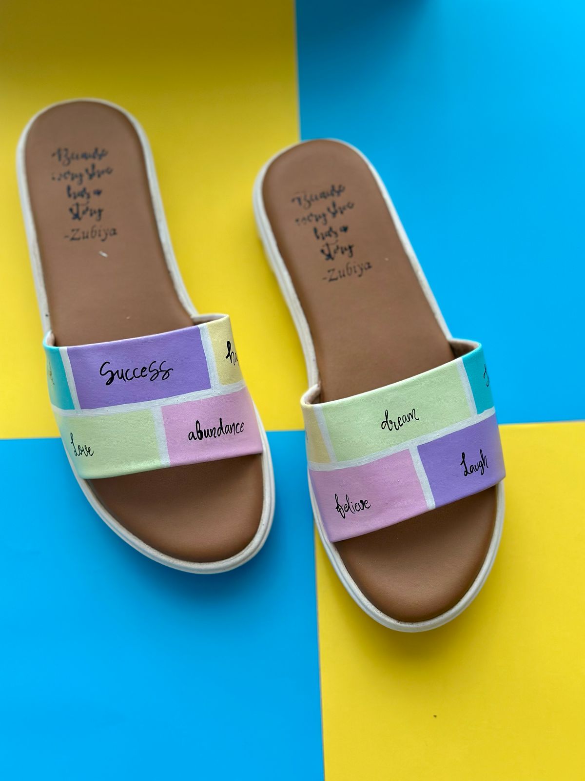 Block Details Multicolor White Base Slides