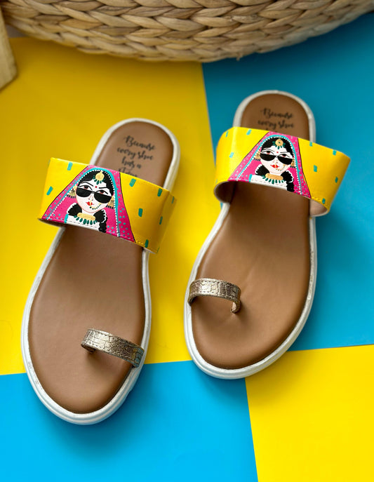 Pataka Kudi Kolhapuri White Base Slides